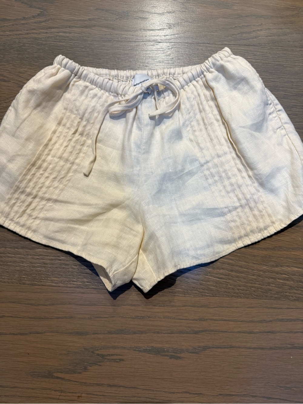 Reformation Linen Hannah Low Rise Short - Picture 2 of 8